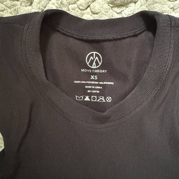 EUC Move Theory Black Ribbed High Neck Exercise Top Sz XS - Picture 2 of 4